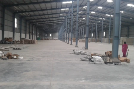 90,000 sq.ft warehouse for lease in naroda